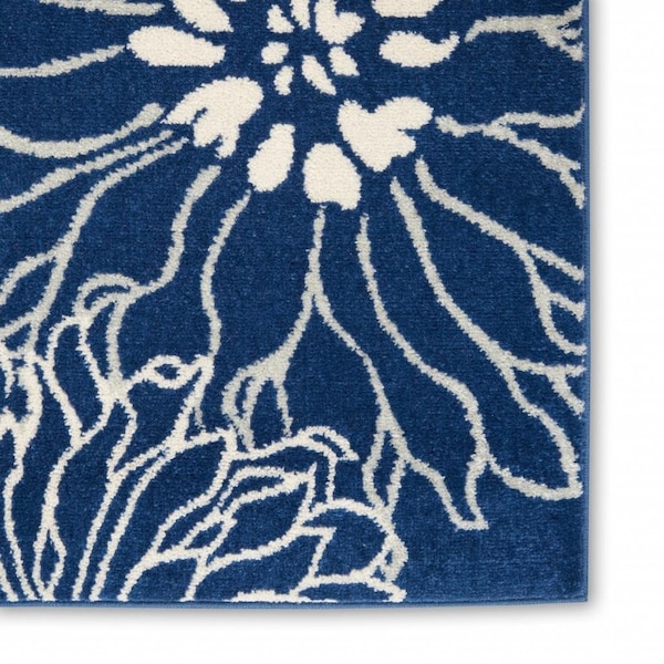 Homeroots 2 x 3 ft. Navy & Ivory Floral Scatter Area Rug 385430 - main